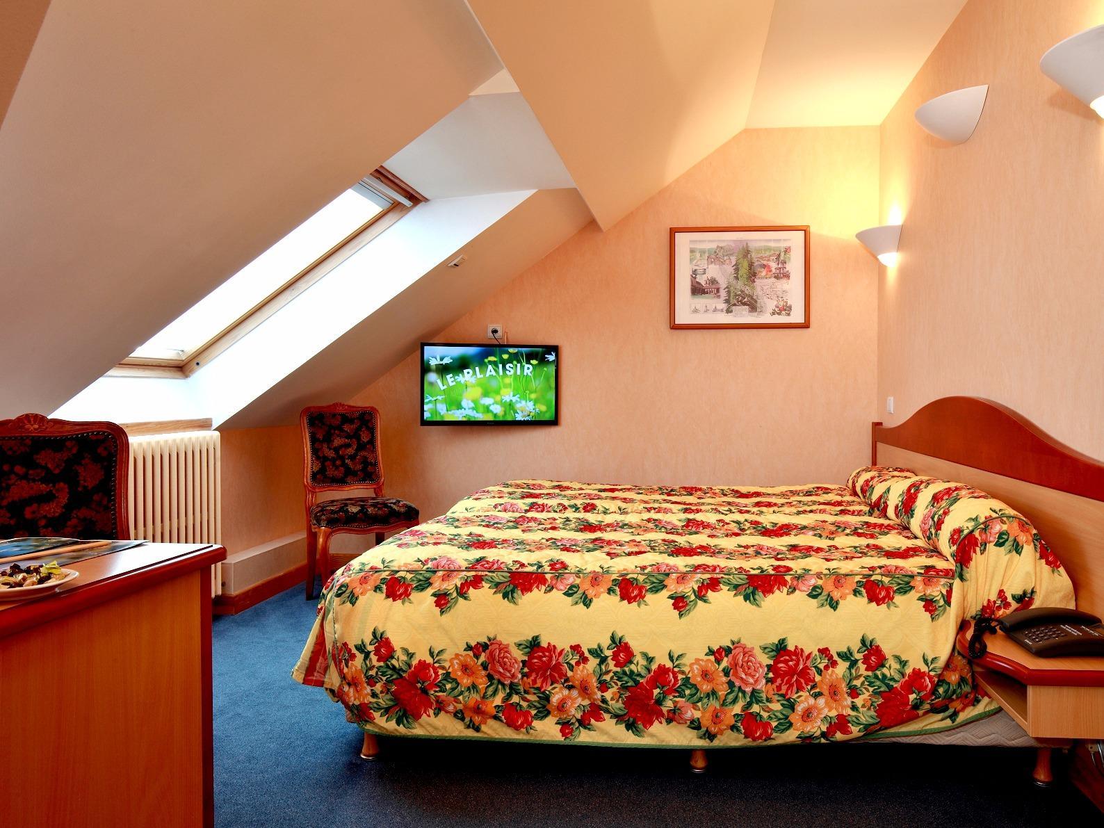 Logis Hotel & Restaurant Des Lacs Celles-sur-Plaine Εξωτερικό φωτογραφία