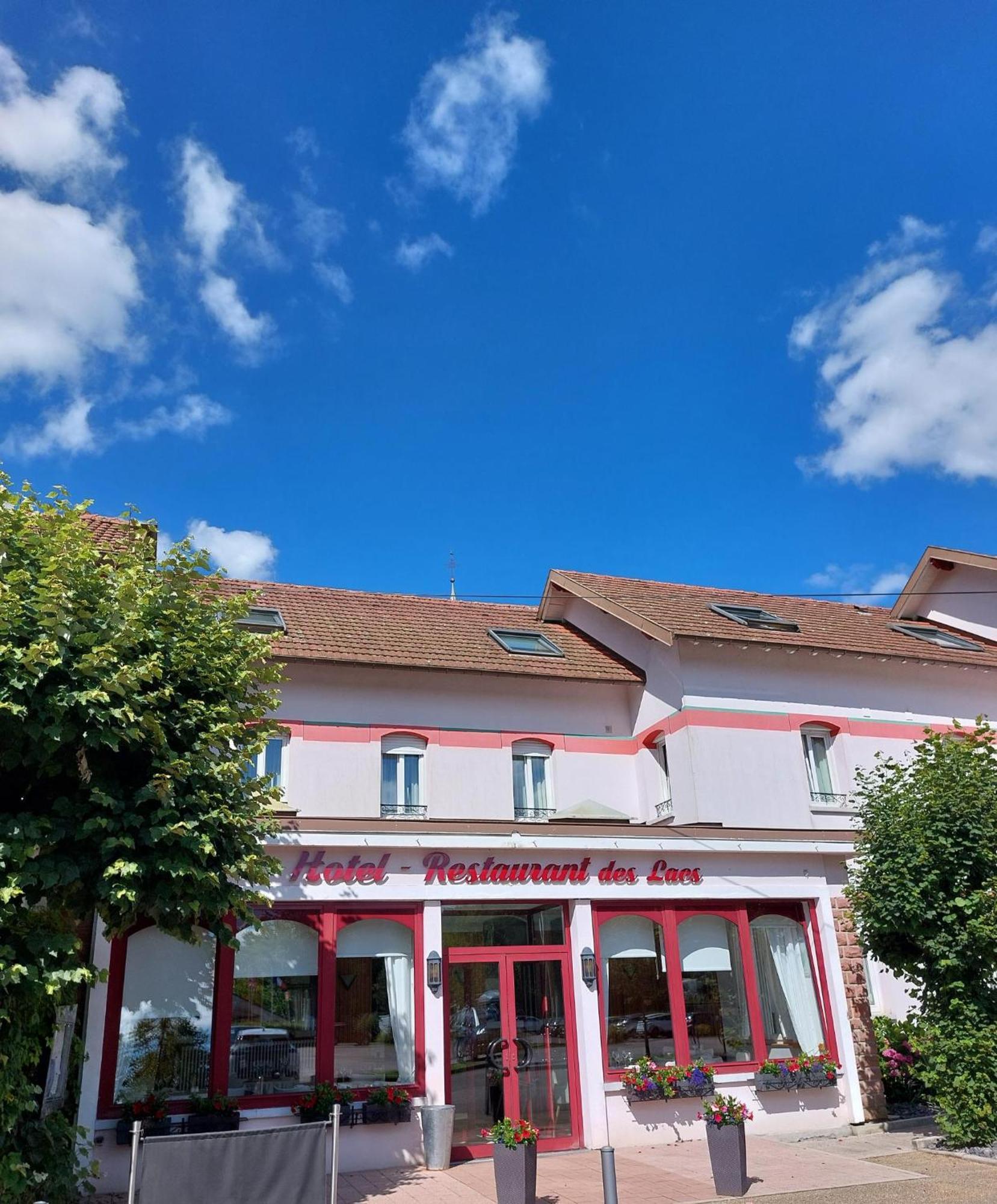 Logis Hotel & Restaurant Des Lacs Celles-sur-Plaine Εξωτερικό φωτογραφία